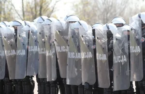 Koniec z anonimowością policjantów podczas demonstracji