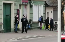 Policja przegrywa sprawę o maseczki. Zarzuty dla funkcjonariusza.