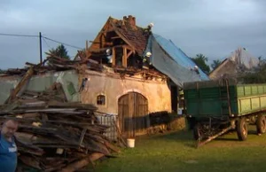 Trąba powietrzna zerwała dachy na Lubelszczyźnie. Na Mazurach wypadki jachtów