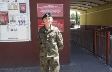 Kobieta żołnierz w wojsku nosi męską bieliznę. Już niebawem ma się to zmienić...