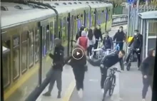r/ireland - new longer version of the DART scumbags pushing a woman