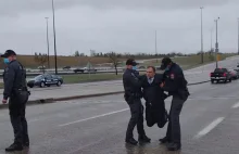 Kanada. Polski pastor zatrzymany przez policję i zakuty w kajdanki.