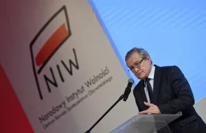 Setki tysięcy złotych dotacji z NIW dla fundacji działających zaledwie miesiące