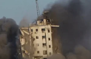 Izraelskie lotnictwo zniszczyło trzeci wieżowiec w Strefie Gazy. Hamas odpowiada