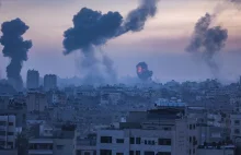 Rakiety spadają na Izrael. Dramat w Strefie Gazy. "Dżina trudno wepchnąć...