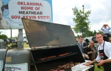 PETA zrobiła bilboard szkalujący gubernatora Oklahomy Kevina Stitta
