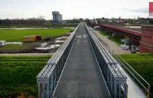 Końca nie widać. Najdłuższy most tymczasowy w Polsce znajduje się w Ścinawie