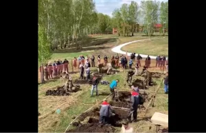 Rosja: odbyły się zawody w kopaniu mogił