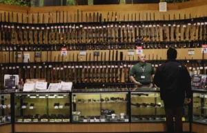 Sprzedaż broni w USA idzie na rekord