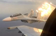 Tak wygląda egzamin na pilota myśliwca Su-30. Widowiskowe wideo rosyjskiej...