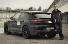 Walter Rohrl testuje nowy wariant Porsche Cayenne