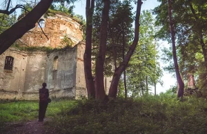 Na krańcu Polski. W świecie pachnących cerkwi, kamiennych krzyży i......