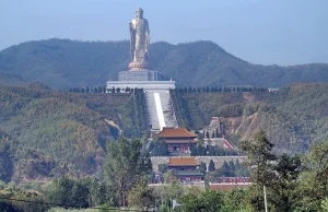 Dlaczego w 2002 r. Chiny wybudowały największy pomnik świata (BUDDA Z LUSHAN)