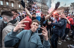 15 Maja 2021: kibice Glasgow Rangers celebrują historyczny 55 tytuł