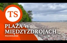 Morze Bałtyckie i plaża w Międzyzdrojach w pochmurny dzień - Spacer