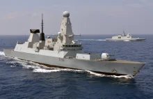 Rosjanie strzelajo ostrzegawczo w kierunku brytyjskiego okrętu na Morzu Czarnym