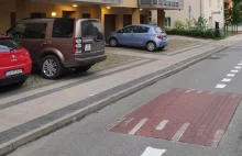 Samowola urzędników w Gdyni. Nowy parking zagradza wyjazd