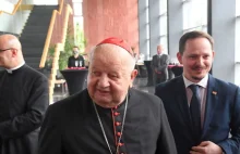 Sprawa kardynała Dziwisza. Polscy duchowni przesłuchani przez watykańską...