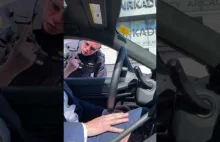 Kanadyjska policja, interwencja za zbyt szybką jazdę