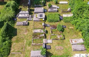 Dewastacja żydowskiego cmentarza. Sprawcy to 13- i 12-latki