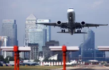 Hongkong zakazuje lotów pasażerskich z Wielkiej Brytanii z powodu wariantu Delta