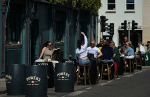 Irlandia: Restauracje i bary tylko dla zaszczepionych i ozdrowieńców
