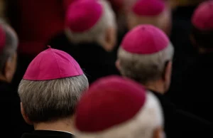 Lista wstydu polskiego Kościoła: biskupi, których ukarał Watykan