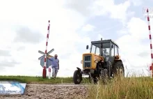 SKRONIEWO - Rolnicy sami muszą otwierać sobie przejazdy kolejowe