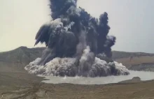 Spektakularna erupcja wulkanu Taal. Wyglądała jak detonacja bomby. Ludzie...