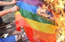 Aktywiści pobici, flaga LGBT spalona. Agresja w Chorwacji na paradzie równości.