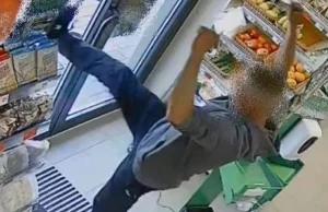 Turysta napadł z nożem na sklep w Gdańsku. Został zatrzymany na plaży