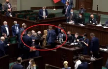 Kłótnia w Sejmie. Posłanka Gosiewska własnym ciałem zasłoniła jarkacza