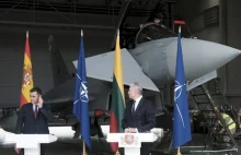 Pilny start myśliwców przerwał konferencję prezydenta Litwy i premiera...