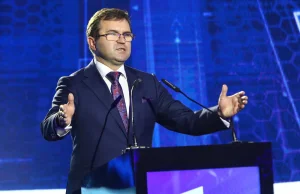 Girzyński: "W PiS nie ma dyskusji. Posłowie dostają SMS-y przed głosowaniami"