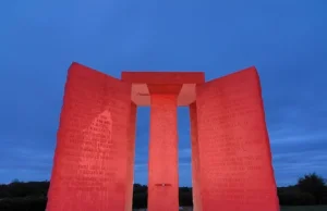 Georgia Guidestones – zagadkowy monument okultystów