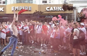 Szturm kibiców na Wembley! Chaos na stadionie i ulicach Londynu