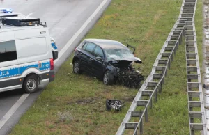 Wypadek na A2: 1 osoba nie żyje, 5 rannych "Jeden z kierowców jechał pod prąd"