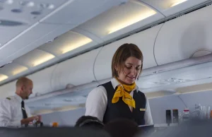Lufthansa rezygnuje ze zwrotu "panie i panowie" - komunikacja w samolotach...