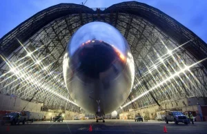 Chiny post. jeden z największych hangarów na świecie dla gigantycznego sterowca