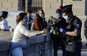 Francja wprowadza obowiązkową kartę zdrowia - to początek dystopijnego koszmaru.