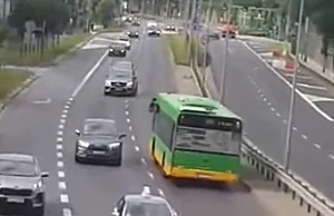 Miejski autobus jechał pod prąd po Poznaniu