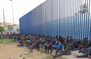 "Zwycięstwo!". 300 nielegalnych imigrantów wdarło się do Melilli