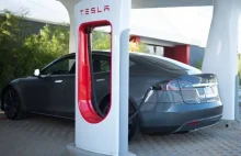 Tesla jak drukarka? Zepsuta po gwarancji, 80 km zasięgu, naprawa w cenie auta