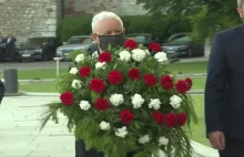 Kurski świętował rocznicę ślubu z kwiatami od gości poleciał na grób Kaczyńskich