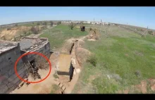 Ukraińskie drony brzęczą nisko nad okopami