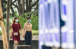 Singapur: 75 proc. zakażonych to zaszczepieni