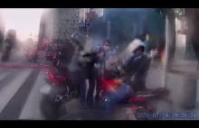 Atak pieszego na paradę motocyklistów