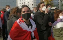 Białoruska prokuratura chce uznania biało-czerwono-białej flagi za symbol...