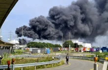Wybuch w fabryce Bayera. Potężny huk i ogromna czarna chmura nad miastem