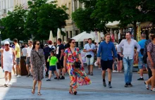 Długość życia Polaków spadła. Najkrócej żyje się w...